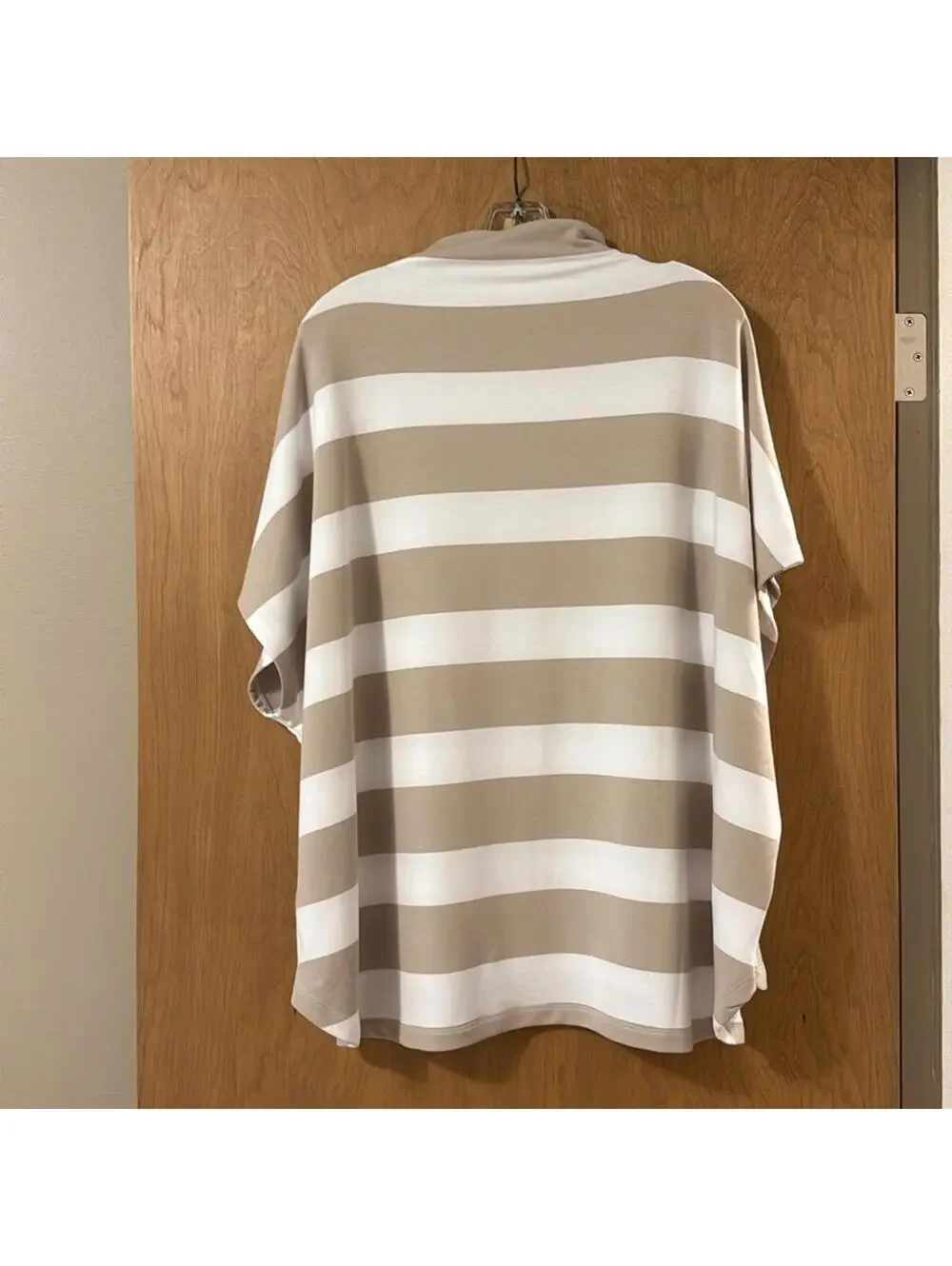 Cable and Gauge Beige White Stripe Mock Neck Short Sleeve Knit Top Women's XXL - Picture 2 of 6